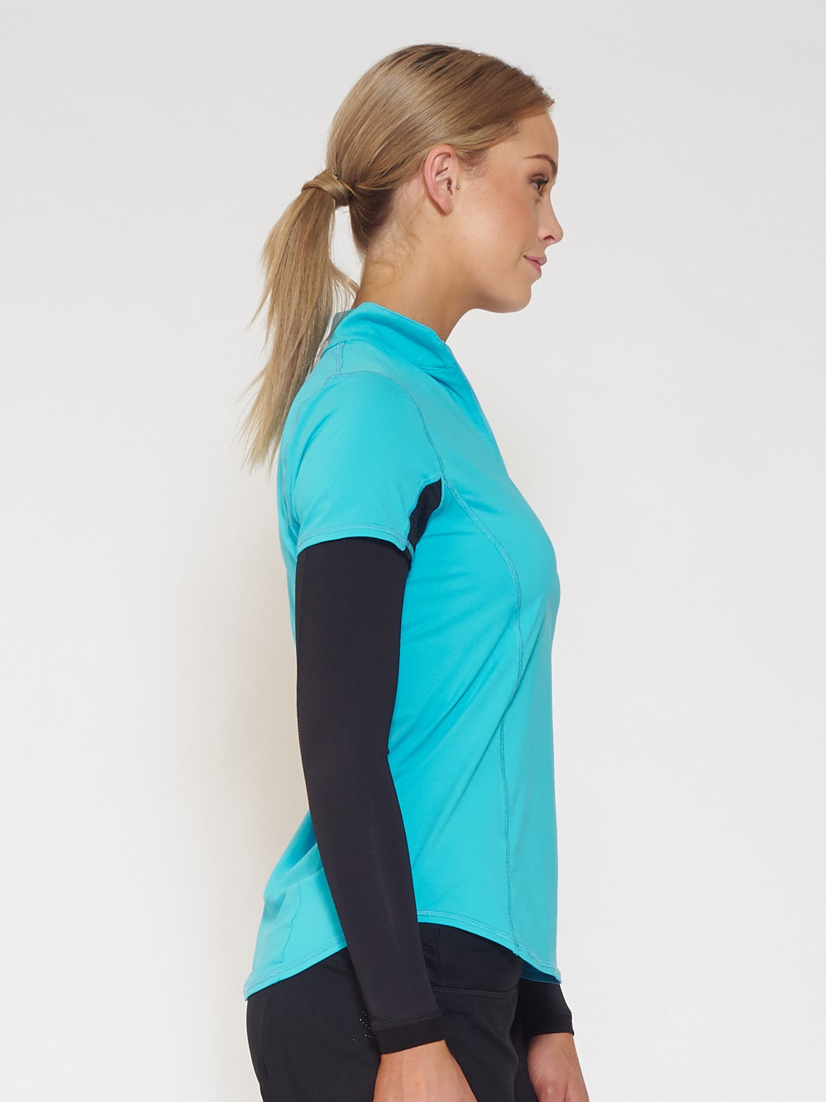 MUV Sportswear_FLARE MUV Tube Sleeve_Colour Black_UV Protecting Sportswear