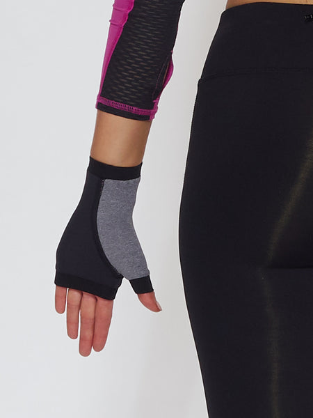 MUV Sportswear_OZONE GLUV_Colour Black_UV Protecting Sportswear