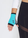 MUV Sportswear_OZONE GLUV_Colour Scuba Blue_UV Protecting Sportswear