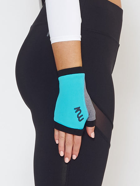 MUV Sportswear_OZONE GLUV_Colour Scuba Blue_UV Protecting Sportswear