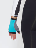 MUV Sportswear_OZONE GLUV_Colour Scuba Blue_UV Protecting Sportswear