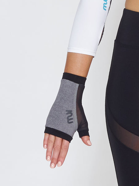 MUV Sportswear_OZONE GLUV with Mesh_Colour Steel_UV Protecting Sportswear