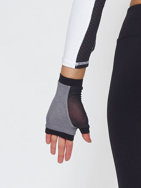 MUV Sportswear_OZONE GLUV with Mesh_Colour Steel_UV Protecting Sportswear